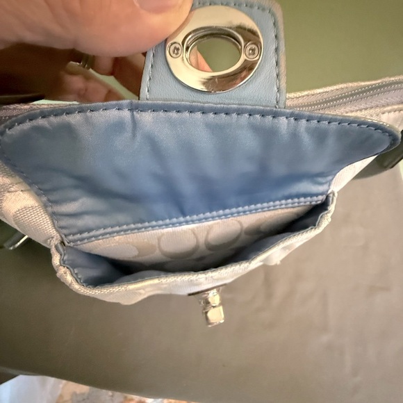 Coach Signature Penelope Silver/Gray/Lt Blue Canvas Turnlock Crossbody Purse - Picture 8 of 9